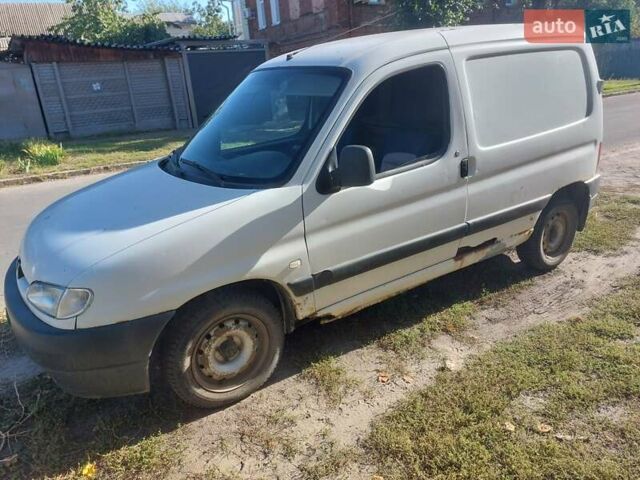 Белый Пежо Partner, объемом двигателя 1.4 л и пробегом 425 тыс. км за 1900 $, фото 2 на Automoto.ua