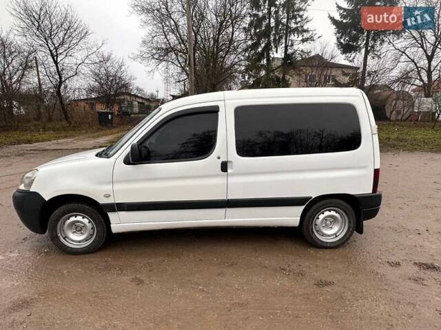 Белый Пежо Partner, объемом двигателя 1.87 л и пробегом 309 тыс. км за 3200 $, фото 1 на Automoto.ua