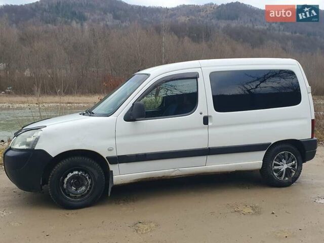Белый Пежо Partner, объемом двигателя 1.4 л и пробегом 235 тыс. км за 1700 $, фото 3 на Automoto.ua