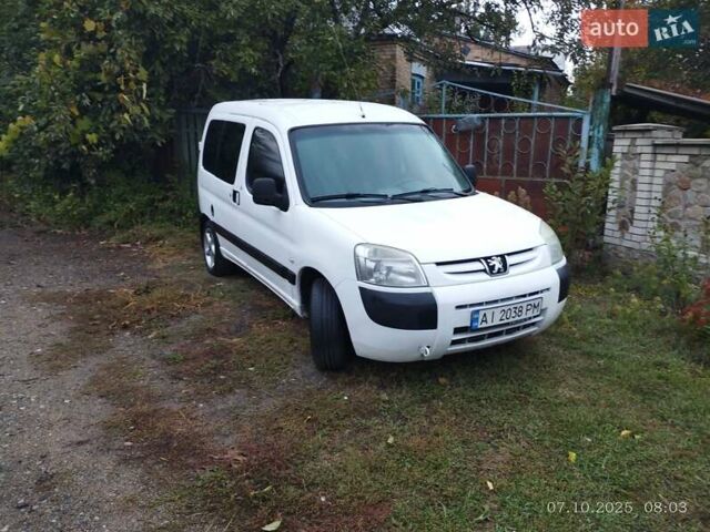 Білий Пежо Partner, об'ємом двигуна 1.36 л та пробігом 399 тис. км за 3300 $, фото 13 на Automoto.ua