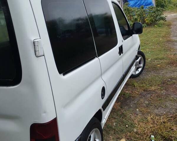 Білий Пежо Partner, об'ємом двигуна 1.36 л та пробігом 399 тис. км за 3300 $, фото 3 на Automoto.ua