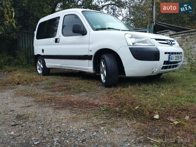 Білий Пежо Partner, об'ємом двигуна 1.36 л та пробігом 399 тис. км за 3300 $, фото 26 на Automoto.ua