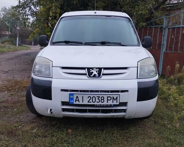 Білий Пежо Partner, об'ємом двигуна 1.36 л та пробігом 399 тис. км за 3300 $, фото 9 на Automoto.ua