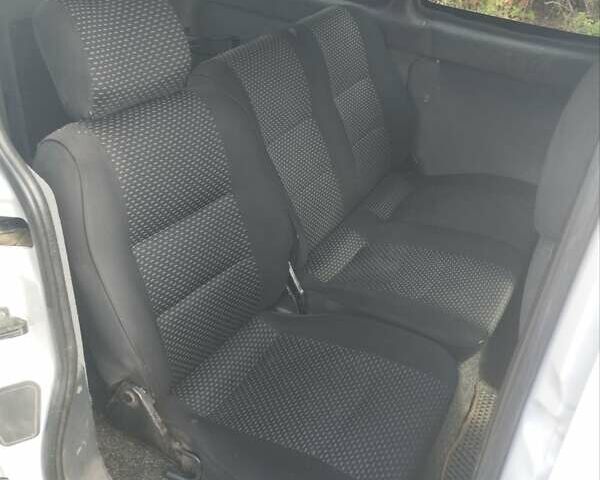 Білий Пежо Partner, об'ємом двигуна 1.36 л та пробігом 399 тис. км за 3300 $, фото 32 на Automoto.ua