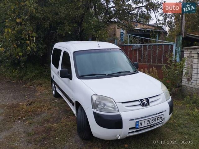 Білий Пежо Partner, об'ємом двигуна 1.36 л та пробігом 399 тис. км за 3300 $, фото 17 на Automoto.ua