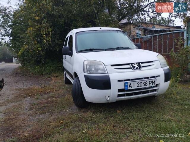 Білий Пежо Partner, об'ємом двигуна 1.36 л та пробігом 399 тис. км за 3300 $, фото 14 на Automoto.ua
