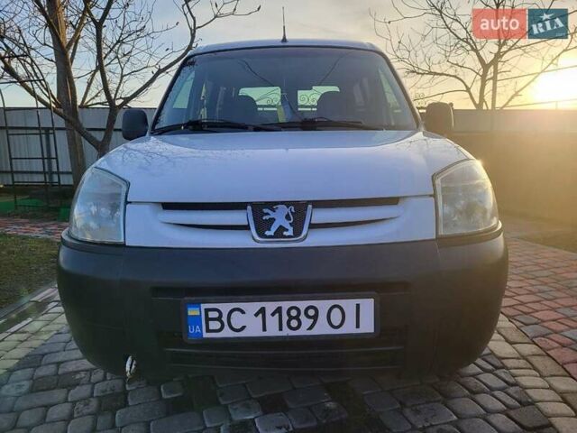 Белый Пежо Partner, объемом двигателя 1.9 л и пробегом 278 тыс. км за 3650 $, фото 3 на Automoto.ua