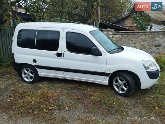 Білий Пежо Partner, об'ємом двигуна 1.36 л та пробігом 399 тис. км за 3300 $, фото 12 на Automoto.ua