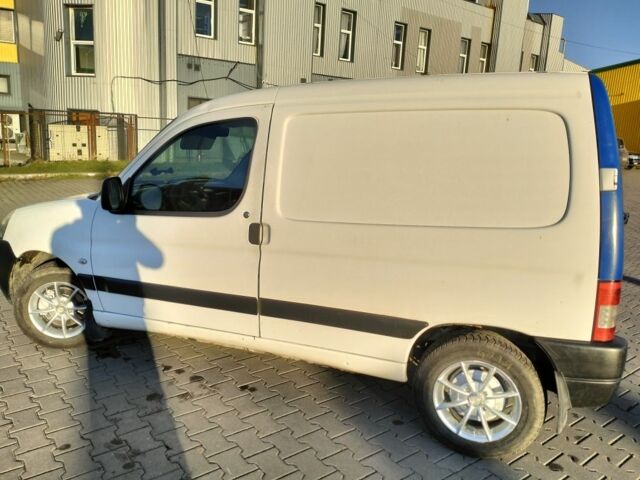Білий Пежо Partner, об'ємом двигуна 1.9 л та пробігом 1 тис. км за 3000 $, фото 2 на Automoto.ua