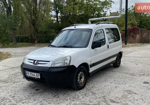 Білий Пежо Partner, об'ємом двигуна 1.6 л та пробігом 170 тис. км за 3200 $, фото 2 на Automoto.ua