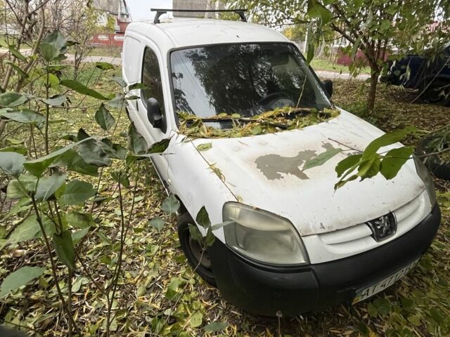 Белый Пежо Partner, объемом двигателя 1.4 л и пробегом 200 тыс. км за 1500 $, фото 2 на Automoto.ua