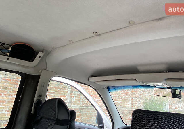 Білий Пежо Partner, об'ємом двигуна 1.6 л та пробігом 170 тис. км за 3200 $, фото 21 на Automoto.ua