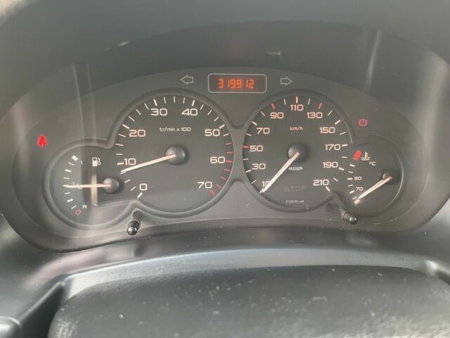 Білий Пежо Partner, об'ємом двигуна 1.6 л та пробігом 320 тис. км за 3700 $, фото 5 на Automoto.ua