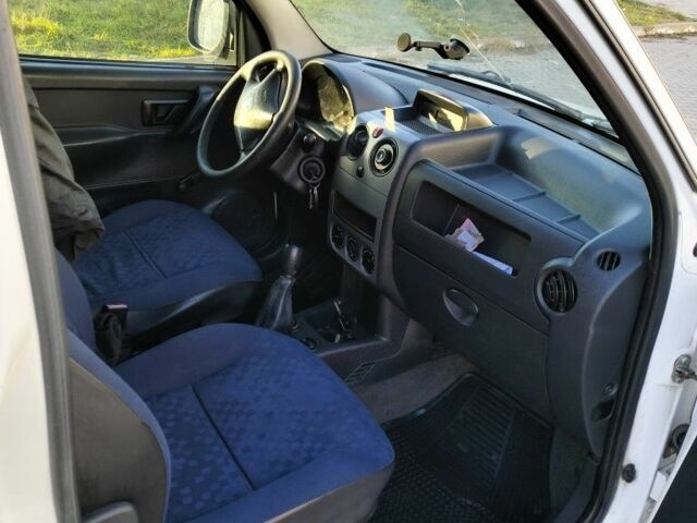 Білий Пежо Partner, об'ємом двигуна 1.9 л та пробігом 1 тис. км за 3000 $, фото 4 на Automoto.ua