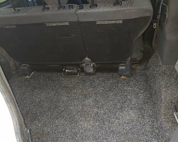 Белый Пежо Partner, объемом двигателя 1.6 л и пробегом 300 тыс. км за 3200 $, фото 6 на Automoto.ua