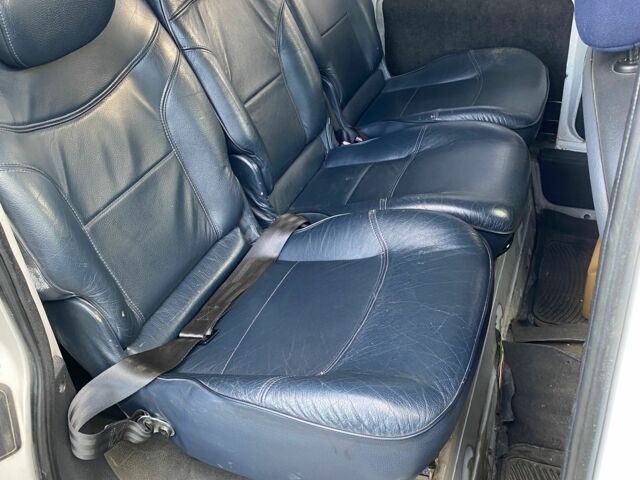 Белый Пежо Partner, объемом двигателя 1.6 л и пробегом 3 тыс. км за 3000 $, фото 5 на Automoto.ua