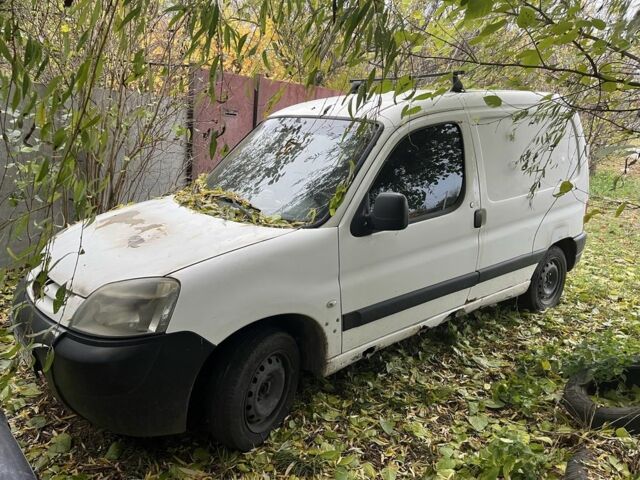Белый Пежо Partner, объемом двигателя 1.4 л и пробегом 200 тыс. км за 1500 $, фото 1 на Automoto.ua