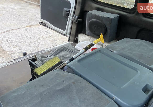 Білий Пежо Partner, об'ємом двигуна 1.6 л та пробігом 170 тис. км за 3200 $, фото 19 на Automoto.ua