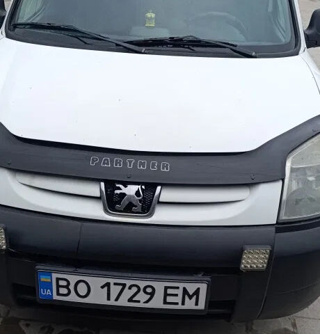 Білий Пежо Partner, об'ємом двигуна 1.9 л та пробігом 412 тис. км за 2735 $, фото 3 на Automoto.ua