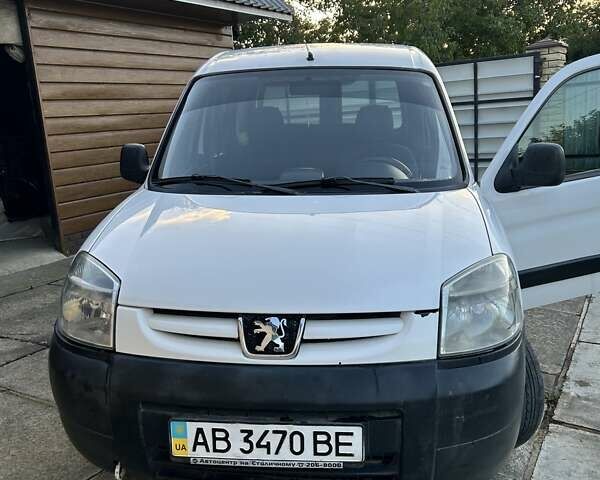 Білий Пежо Partner, об'ємом двигуна 1.6 л та пробігом 300 тис. км за 4500 $, фото 10 на Automoto.ua