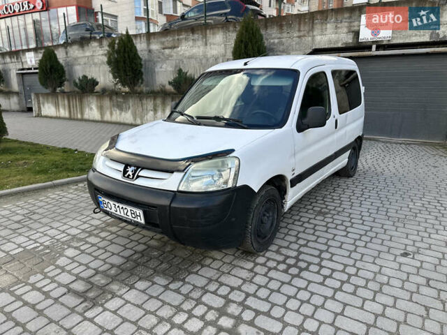 Білий Пежо Partner, об'ємом двигуна 1.56 л та пробігом 300 тис. км за 2900 $, фото 2 на Automoto.ua