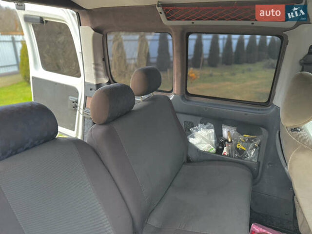 Білий Пежо Partner, об'ємом двигуна 1.6 л та пробігом 442 тис. км за 4750 $, фото 21 на Automoto.ua