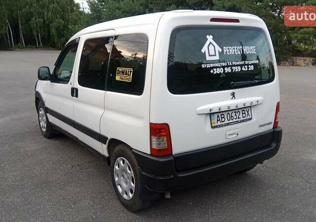Белый Пежо Partner, объемом двигателя 1.4 л и пробегом 245 тыс. км за 4900 $, фото 8 на Automoto.ua