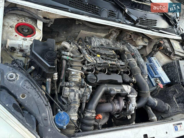 Белый Пежо Partner, объемом двигателя 1.6 л и пробегом 430 тыс. км за 3155 $, фото 5 на Automoto.ua