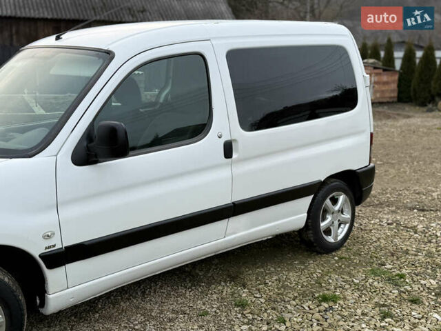 Білий Пежо Partner, об'ємом двигуна 1.6 л та пробігом 442 тис. км за 4750 $, фото 9 на Automoto.ua