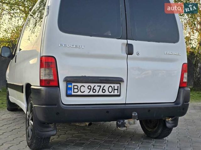 Білий Пежо Partner, об'ємом двигуна 1.6 л та пробігом 240 тис. км за 4699 $, фото 25 на Automoto.ua