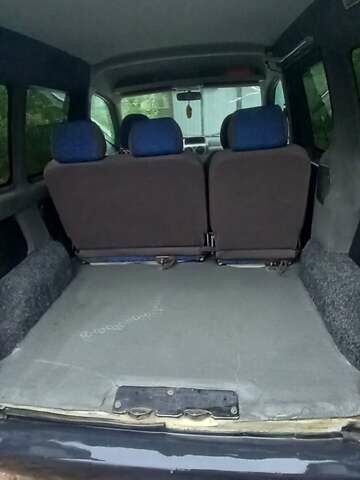 Белый Пежо Partner, объемом двигателя 1.56 л и пробегом 256 тыс. км за 3500 $, фото 6 на Automoto.ua