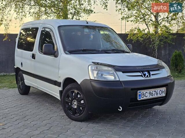 Білий Пежо Partner, об'ємом двигуна 1.6 л та пробігом 240 тис. км за 4699 $, фото 8 на Automoto.ua