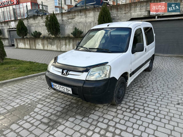 Білий Пежо Partner, об'ємом двигуна 1.56 л та пробігом 300 тис. км за 2900 $, фото 4 на Automoto.ua