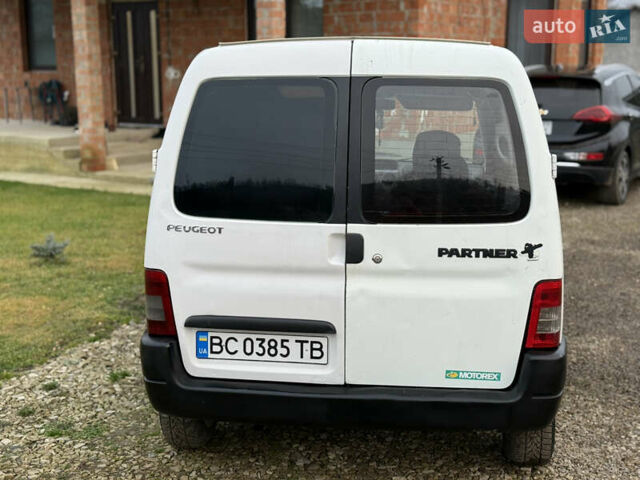 Білий Пежо Partner, об'ємом двигуна 1.6 л та пробігом 442 тис. км за 4750 $, фото 6 на Automoto.ua