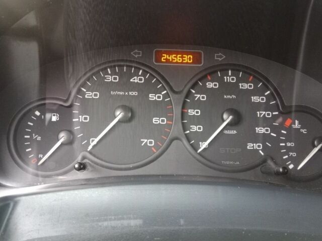 Белый Пежо Partner, объемом двигателя 1.4 л и пробегом 245 тыс. км за 4300 $, фото 16 на Automoto.ua