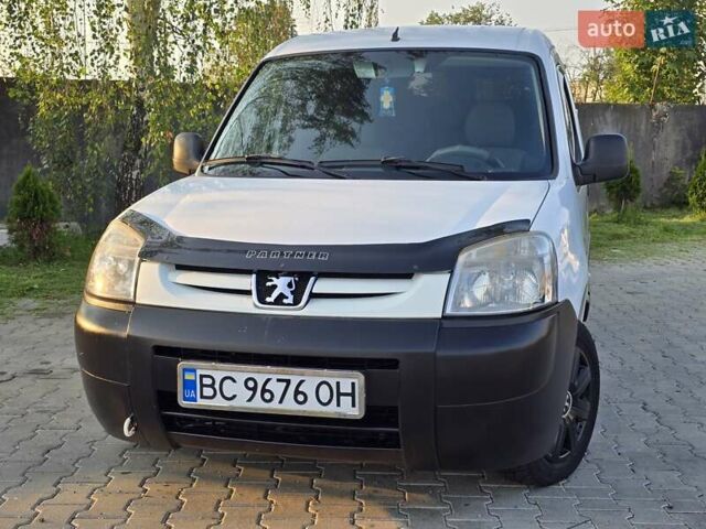 Білий Пежо Partner, об'ємом двигуна 1.6 л та пробігом 240 тис. км за 4699 $, фото 5 на Automoto.ua