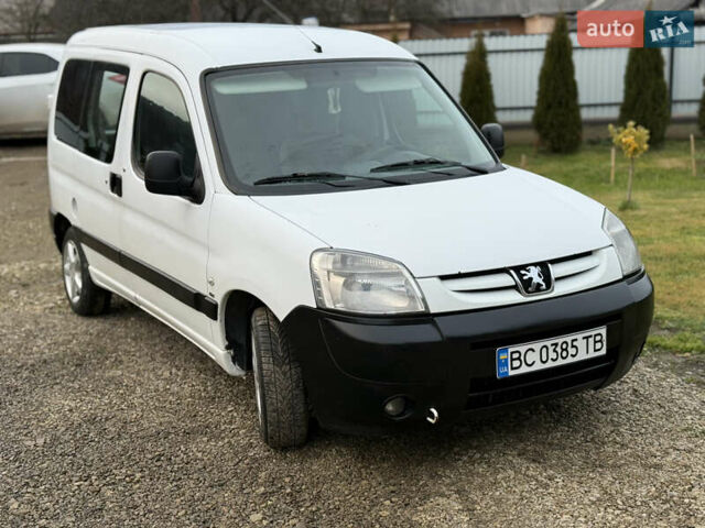 Білий Пежо Partner, об'ємом двигуна 1.6 л та пробігом 442 тис. км за 4750 $, фото 3 на Automoto.ua