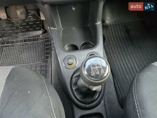 Білий Пежо Partner, об'ємом двигуна 1.6 л та пробігом 240 тис. км за 4699 $, фото 67 на Automoto.ua