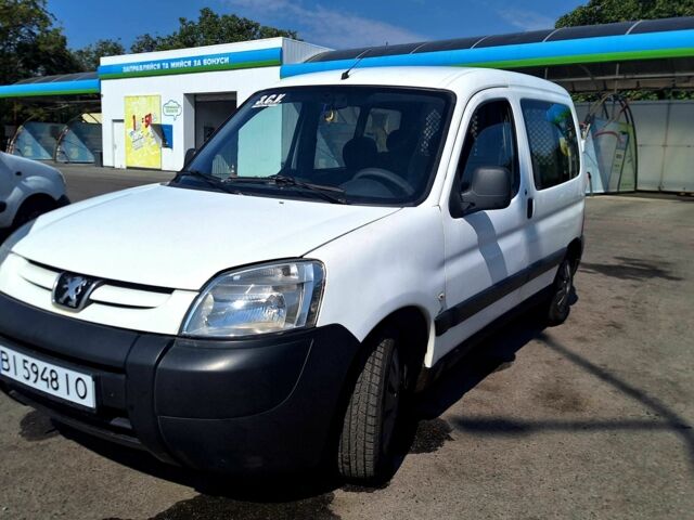 Белый Пежо Partner, объемом двигателя 1.6 л и пробегом 406 тыс. км за 3499 $, фото 3 на Automoto.ua