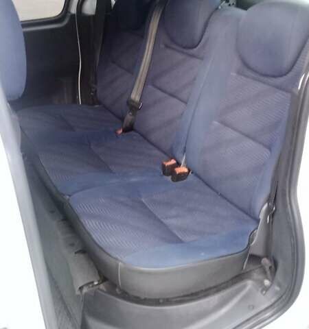 Белый Пежо Partner, объемом двигателя 1.4 л и пробегом 245 тыс. км за 4900 $, фото 15 на Automoto.ua