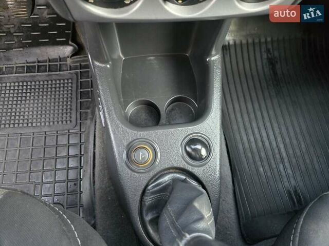 Білий Пежо Partner, об'ємом двигуна 1.6 л та пробігом 240 тис. км за 4699 $, фото 66 на Automoto.ua