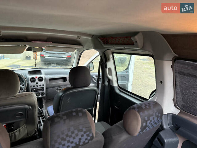 Білий Пежо Partner, об'ємом двигуна 1.6 л та пробігом 442 тис. км за 4750 $, фото 22 на Automoto.ua