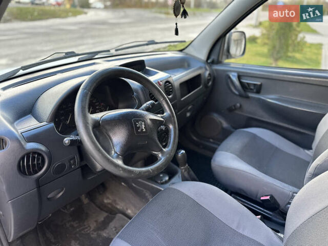 Білий Пежо Partner, об'ємом двигуна 1.56 л та пробігом 300 тис. км за 2900 $, фото 23 на Automoto.ua