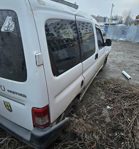 Белый Пежо Partner, объемом двигателя 1.6 л и пробегом 280 тыс. км за 2400 $, фото 7 на Automoto.ua