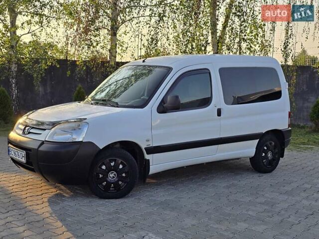 Білий Пежо Partner, об'ємом двигуна 1.6 л та пробігом 240 тис. км за 4699 $, фото 1 на Automoto.ua