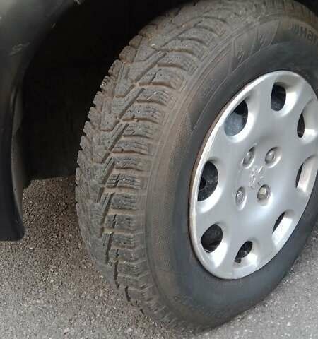 Белый Пежо Partner, объемом двигателя 1.4 л и пробегом 245 тыс. км за 4900 $, фото 18 на Automoto.ua