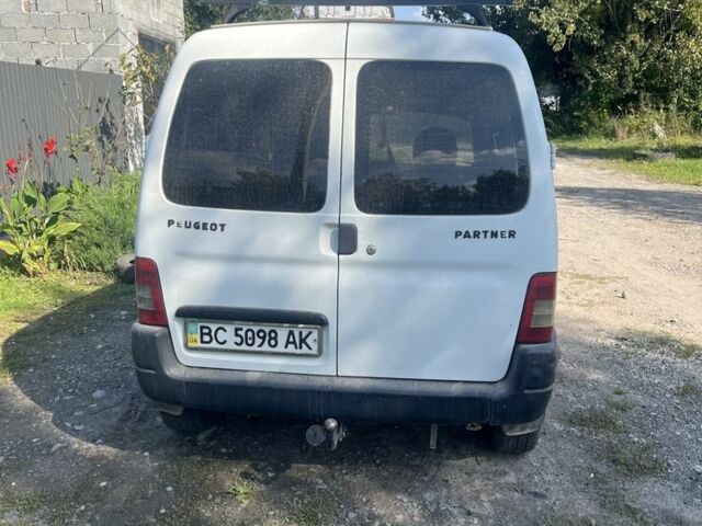 Білий Пежо Partner, об'ємом двигуна 1.6 л та пробігом 2 тис. км за 3800 $, фото 4 на Automoto.ua
