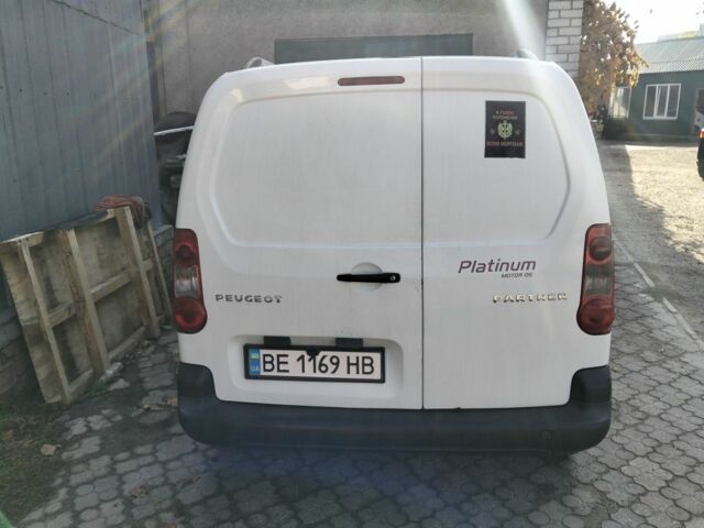 Белый Пежо Partner, объемом двигателя 1.6 л и пробегом 388 тыс. км за 4800 $, фото 7 на Automoto.ua