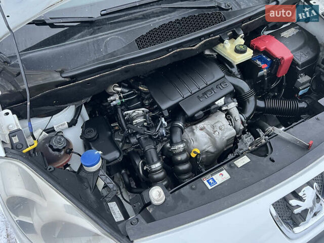 Белый Пежо Partner, объемом двигателя 1.56 л и пробегом 219 тыс. км за 4300 $, фото 20 на Automoto.ua