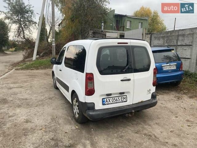 Білий Пежо Partner, об'ємом двигуна 1.6 л та пробігом 222 тис. км за 4600 $, фото 2 на Automoto.ua